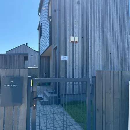 Gray House Апартаменти *